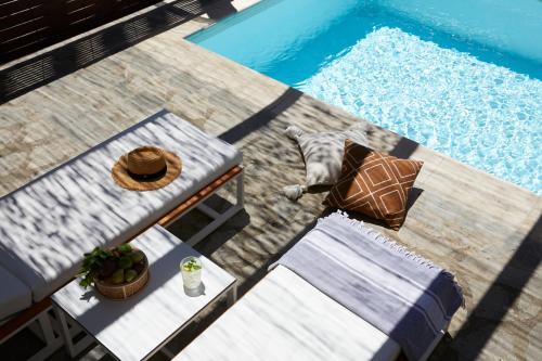 2 bedrooms, 4 beds