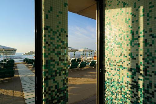 Hotel Majestic - image 2