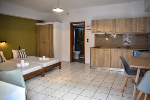 Iraklis Apartments - image 3