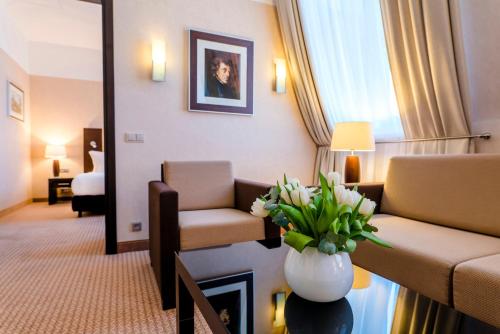 336762145 Hotel Polonia Palace
