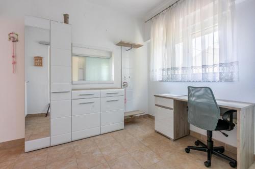 Two-Bedroom Apartment image 4