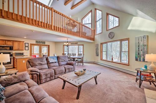 . Family-Friendly Poconos Chalet with Fireplace