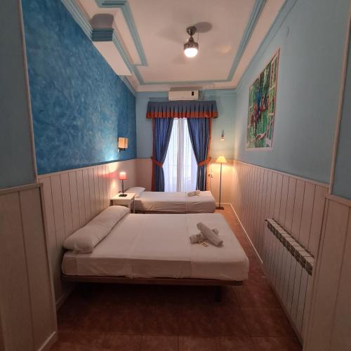 โฮสทัล โอปอร์โต (Hostal Oporto) near พิพิธภัณฑ์โบราณคดีแห่งชาติสเปน