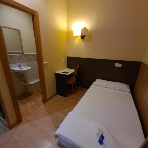 Hostal Oporto, Madryt (zdjęcie 5)