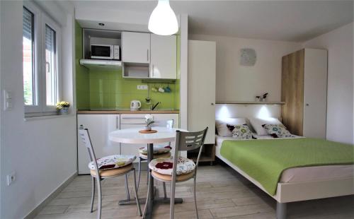 Apartments Adria