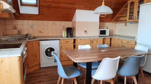 Apartmany u Jirousu in Rokitņica nad Jizerou