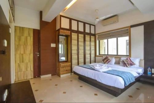 Swastik Royale, Luxury Leisure