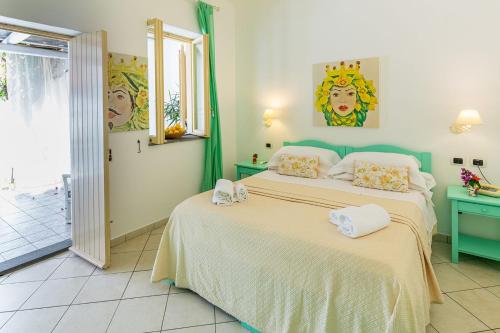  Stromboli Central Family Apartment - 3 Double Rooms in Stromboli
