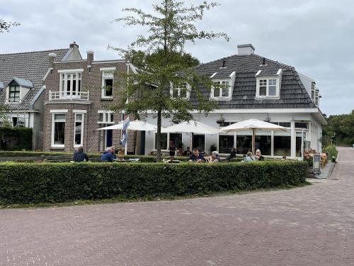 Hotel Brasserie Brakzand, Schiermonnikoog bei Metslawier