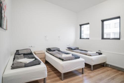 Triple Room with Shared Bathroom image 4