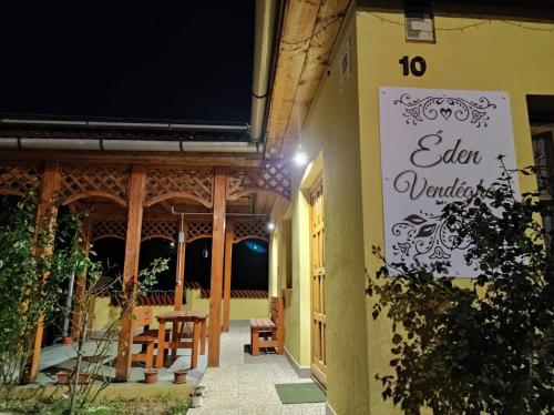 Facilities, Eden Vendeghaz in Kisnána
