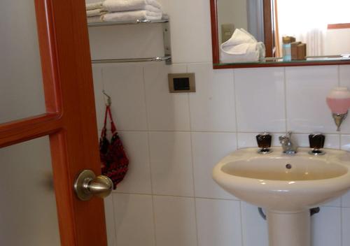 Standard Double Room image 1