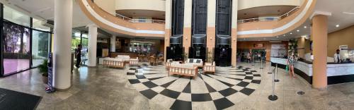 Vestíbulo, Tropical Executive Hotel in Riverfront