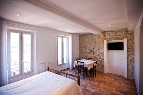 Faciliteiten, Hôtel de la Place (Hotel de la Place) in Mézel