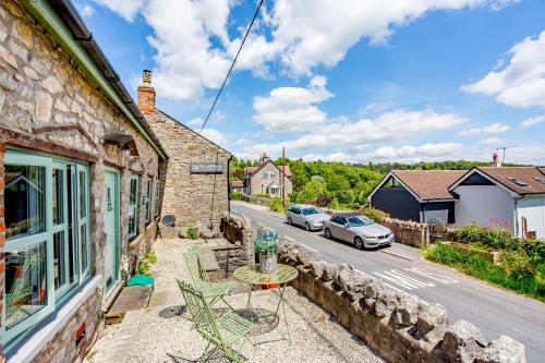 Broadrock Accommodation - Clock Cottage & The Loft - image 3