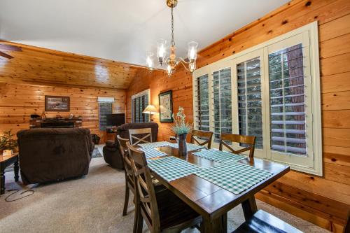 Elk Horn Retreat in Idyllwild, USA