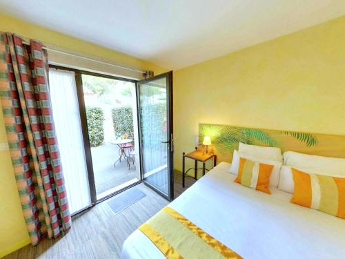 Double Room with Terrace