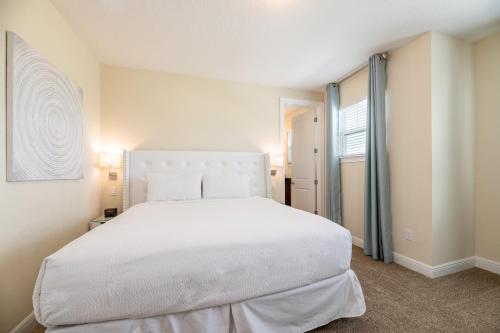 Gorgeous Home with Private Pool Media Room and beautiful Disney Themed Kids Room near Disney by Rentyl - 771L - image 9