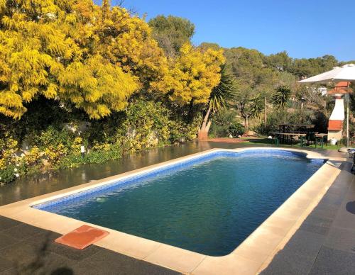 Casa Bella Vista en montaña con vistas al mar y piscina privada · Cunit