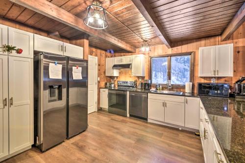 Modern and Cozy Windham Mountain Home Hike and Tennis - image 3