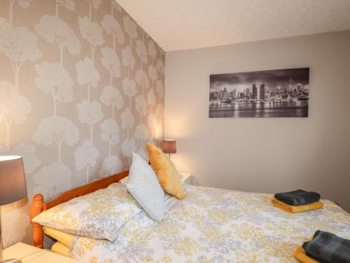 Larchfield Chalet 2 - image 6