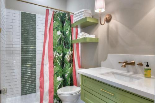 One-Bedroom Apartment image 1