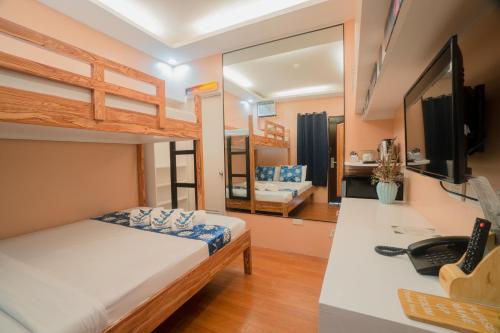 room detail thumbnail 2