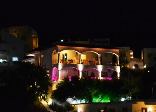 Bella Vista - image 3