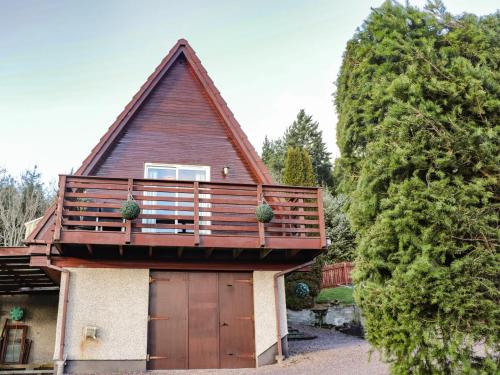 Larchfield Chalet 1 - image 14