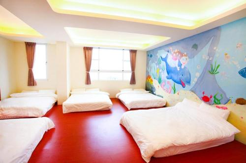 5 double beds
