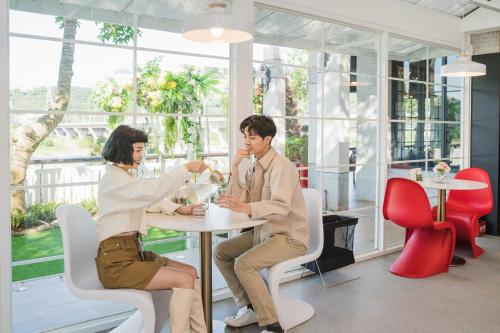 レストラン, インローズ (InnRose) in 大渓区（ダーシー）