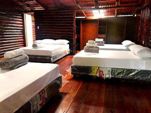 Family Cabin With River View in Risaralda