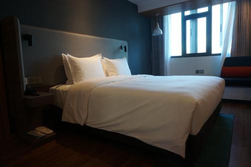 Holiday Inn Express Qingdao City Center, an IHG Hotel