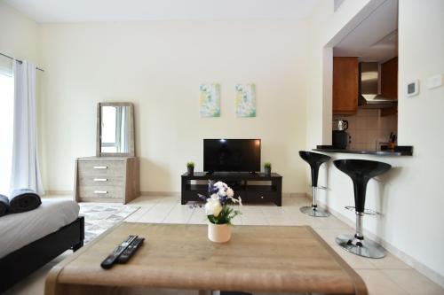Luxury Escapes - Stylish Studio Vacation Home near Metro - MOG189 DG, Dubaj (fotografie 4)
