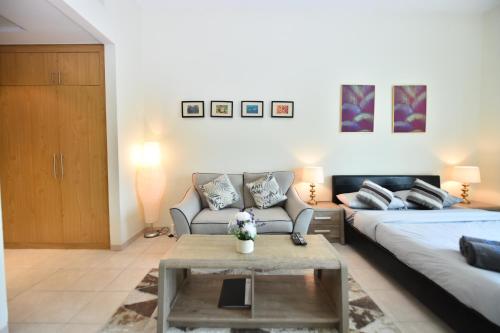 Luxury Escapes - Stylish Studio Vacation Home near Metro - MOG189 DG, Dubaj (fotografie 3)
