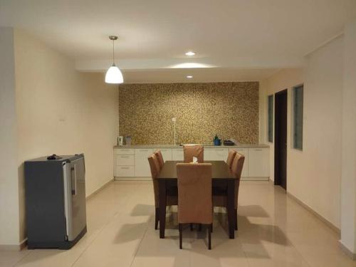 MY MARINA ISLAND TWO ROOMS APARTMENT