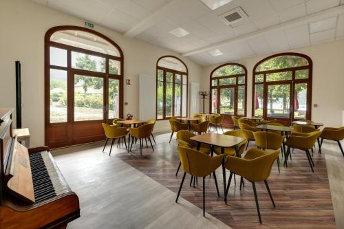 Ärikeskus, Le Pavillon des Fleurs in Menthon-Saint-Bernard