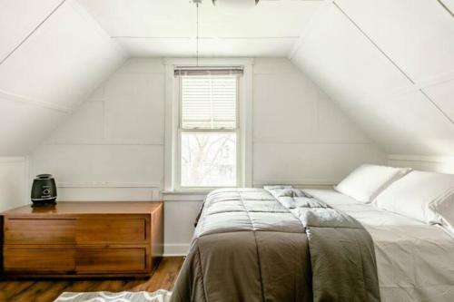 The Avondale Attic in Chicago, USA