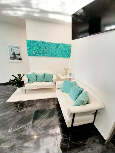Tiffany's Lifestyle Suites - image 4