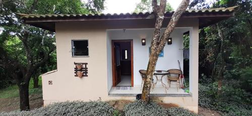 Villa, Casa de hospedes em condominio com lazer in Vila Luiza