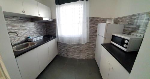 Kitchen, Gesztenyes Apartmanhaz Tiszaalpar in Tiszaalpár