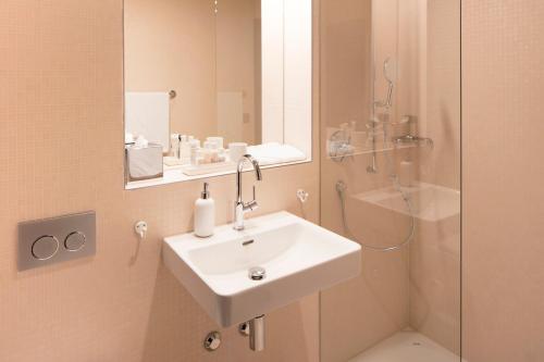 Boutique Hotel Helvetia - image 11