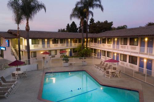 Motel 6-Camarillo, CA - Hotel - Camarillo