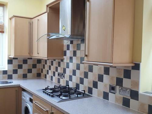 Stays with Bels Short Lets Serviced Accommodation Nottingham contractors & Leisure up to 7 guests