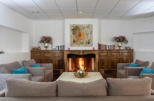 Hotel Don Curro - image 10