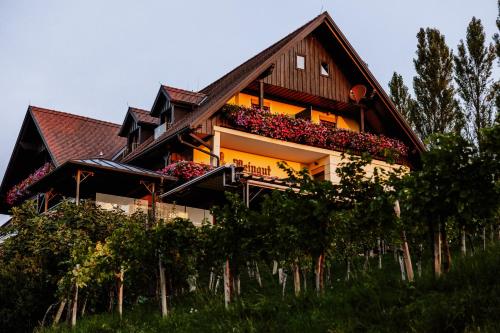 Weingut Tschermonegg - Hotel - Sulz