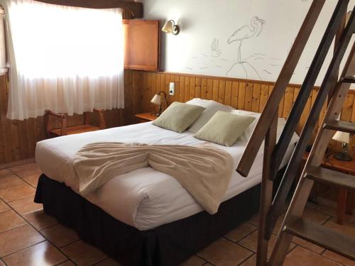 Delta Hotel - main image