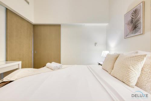 Graceful 1BR at Lofts Central Downtown by Deluxe Holiday Homes