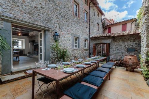 Palazzo Giusti, Understated Luxury with a Welcoming Ambience on the Hills of Lucca