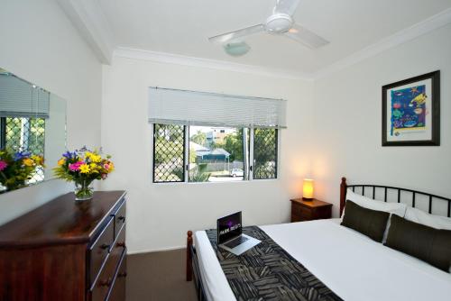 Park Regis Anchorage Park Regis Anchorage is a popular choice amongst travelers in Townsville, whether exploring or just passing through. The property offers a wide range of amenities and perks to ensure you have a great 